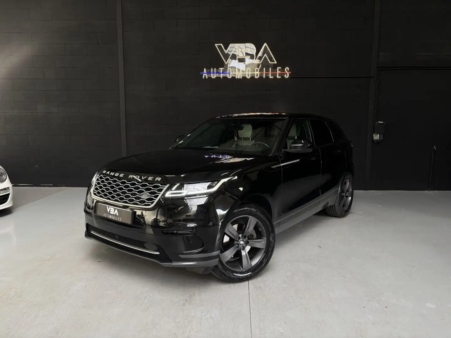 Land Rover Range Rover Velar 2.0 D240 BVA HSE Standard Noir - 1