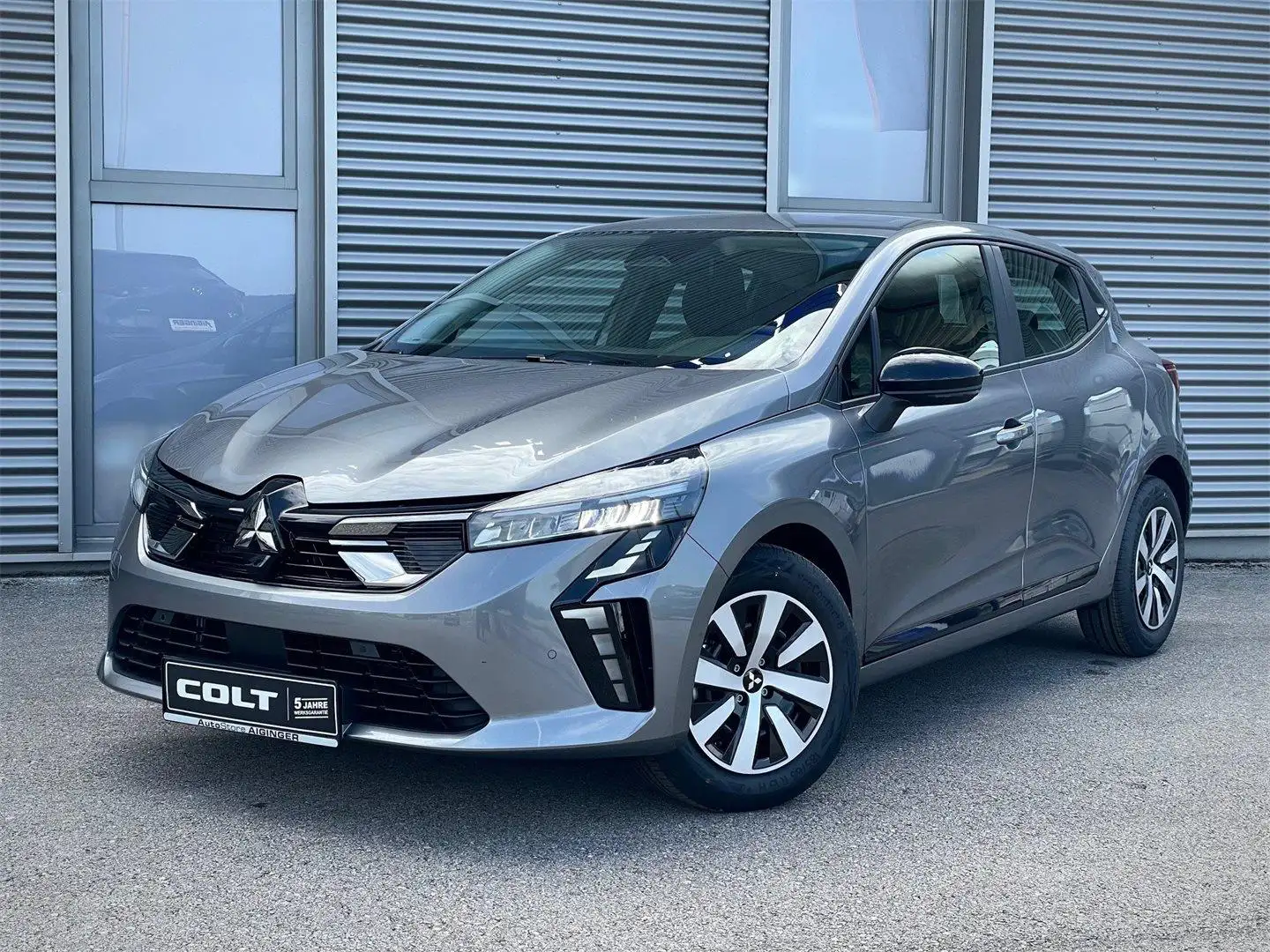 Mitsubishi Colt Invite 1,0l MPI-T 91PS / MY2025 Grau - 2