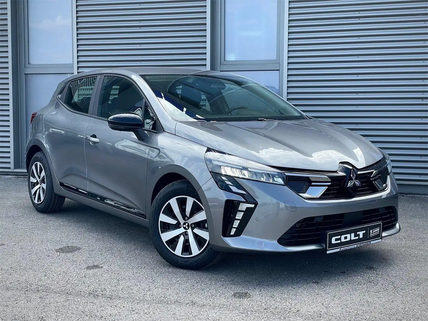 Mitsubishi Colt Invite 1,0l MPI-T 91PS / MY2025 Grau - 1