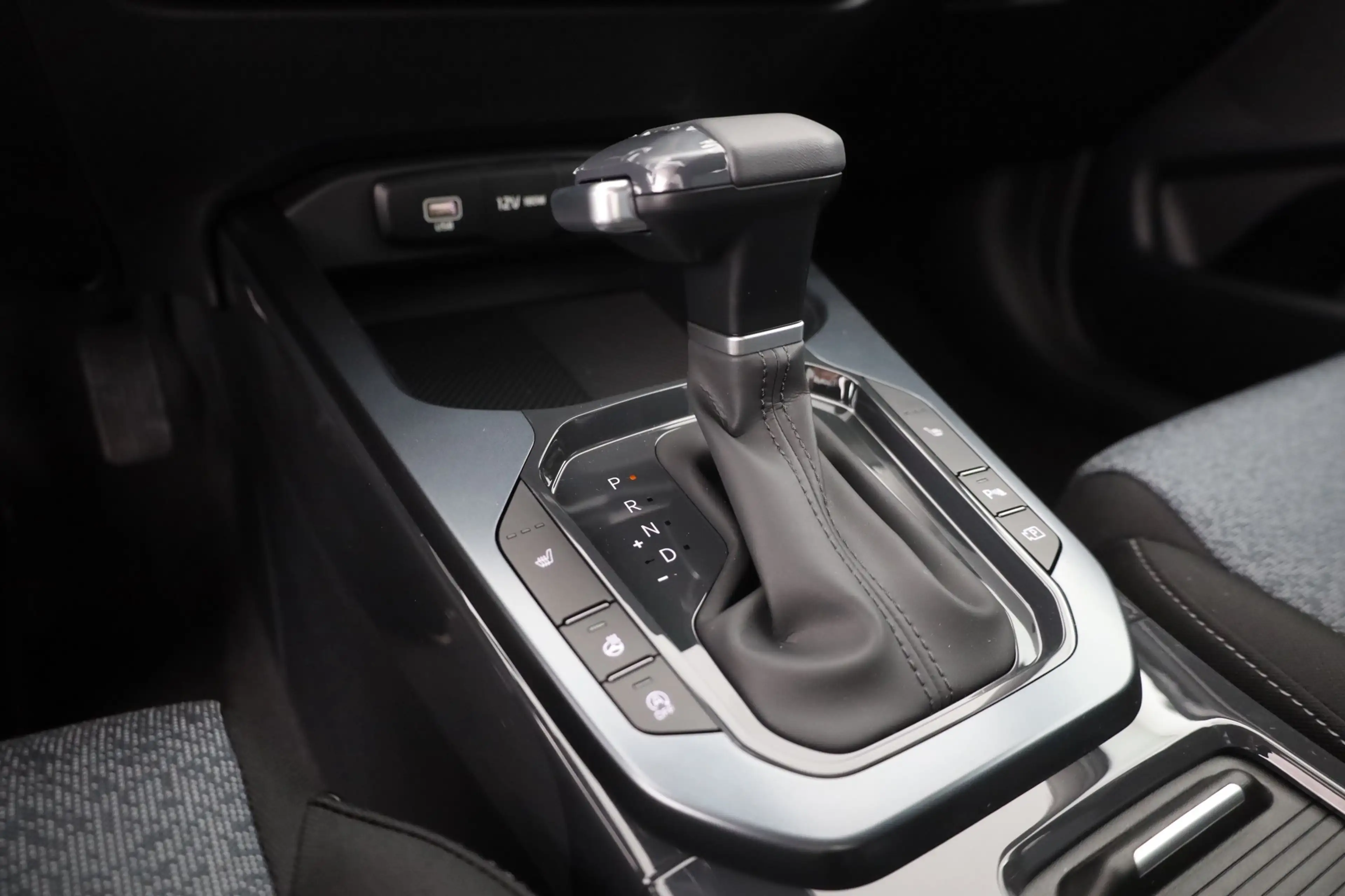 Kia XCeed 1.6 T-GDI Aut. n. Modell LED Navi Kamera — photo 15