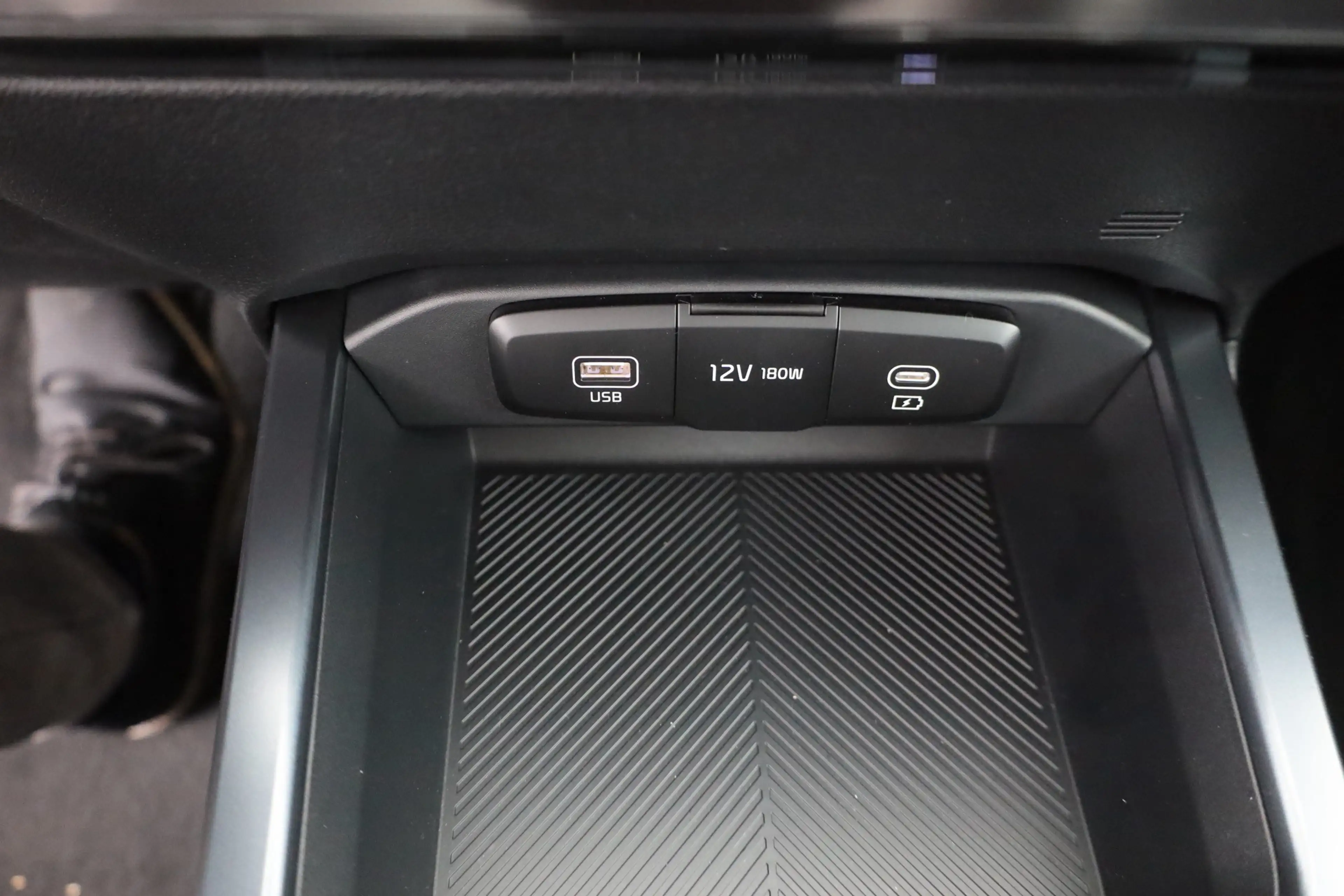 Kia XCeed 1.6 T-GDI Aut. n. Modell LED Navi Kamera — photo 13