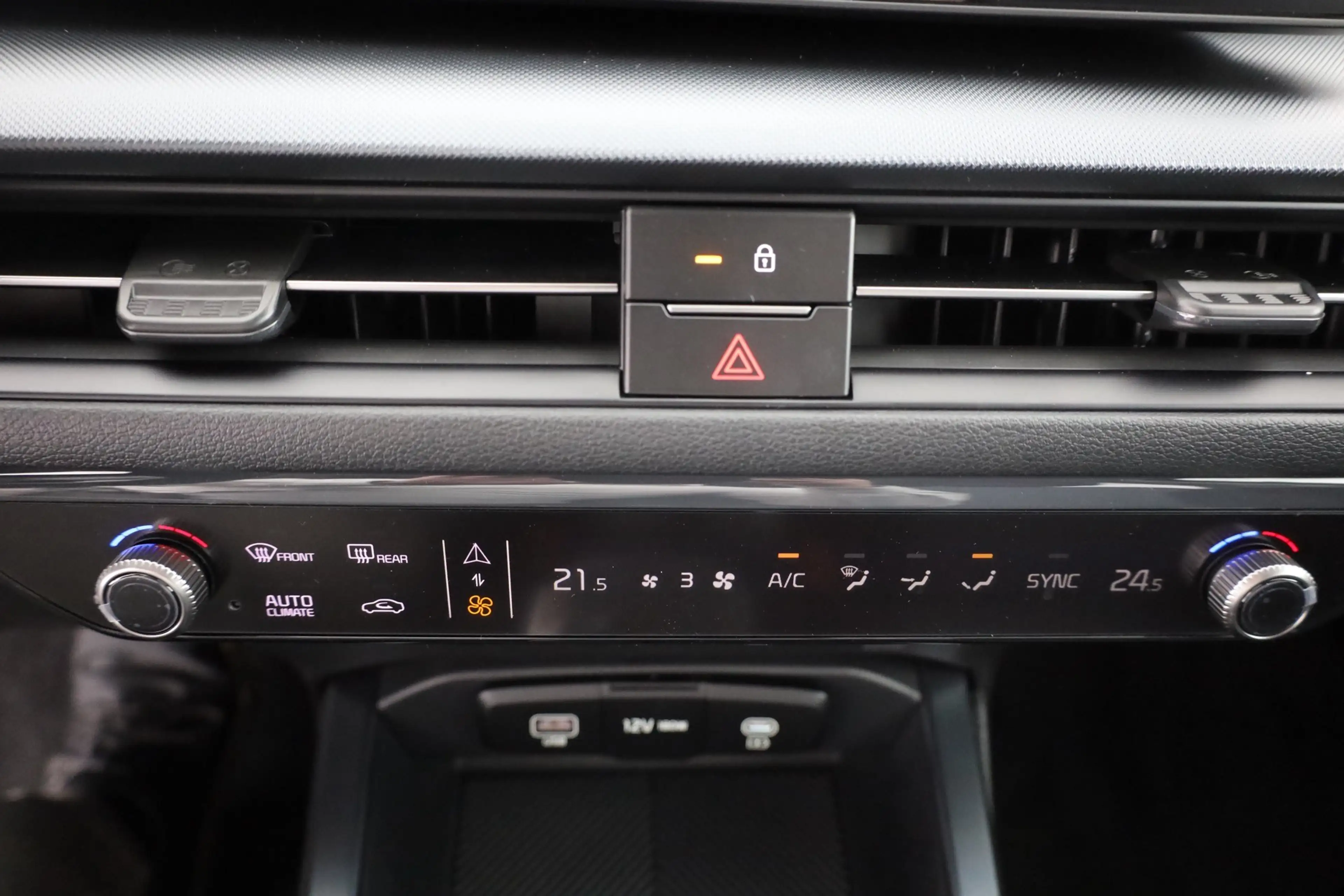 Kia XCeed 1.6 T-GDI Aut. n. Modell LED Navi Kamera — photo 12