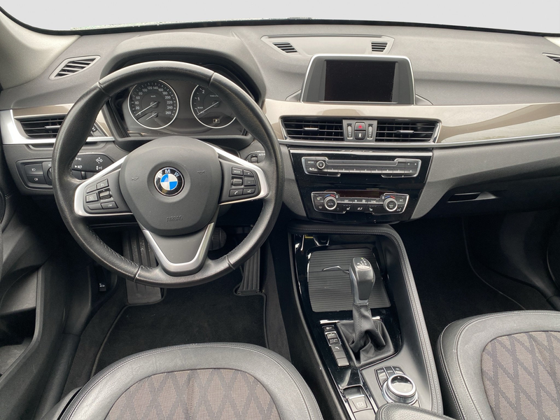 BMW X1 sDrive18i Aut. xLine LED Navi PDC SpurAss AUT — photo 11
