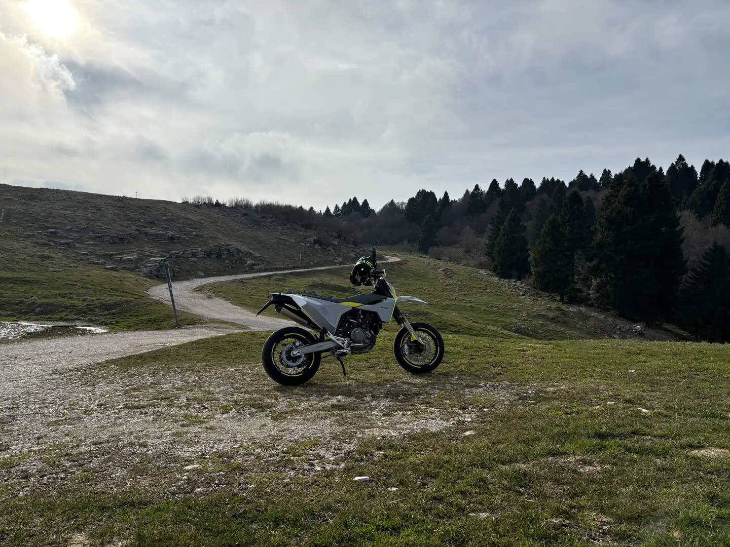 Husqvarna 701 Supermoto - 2