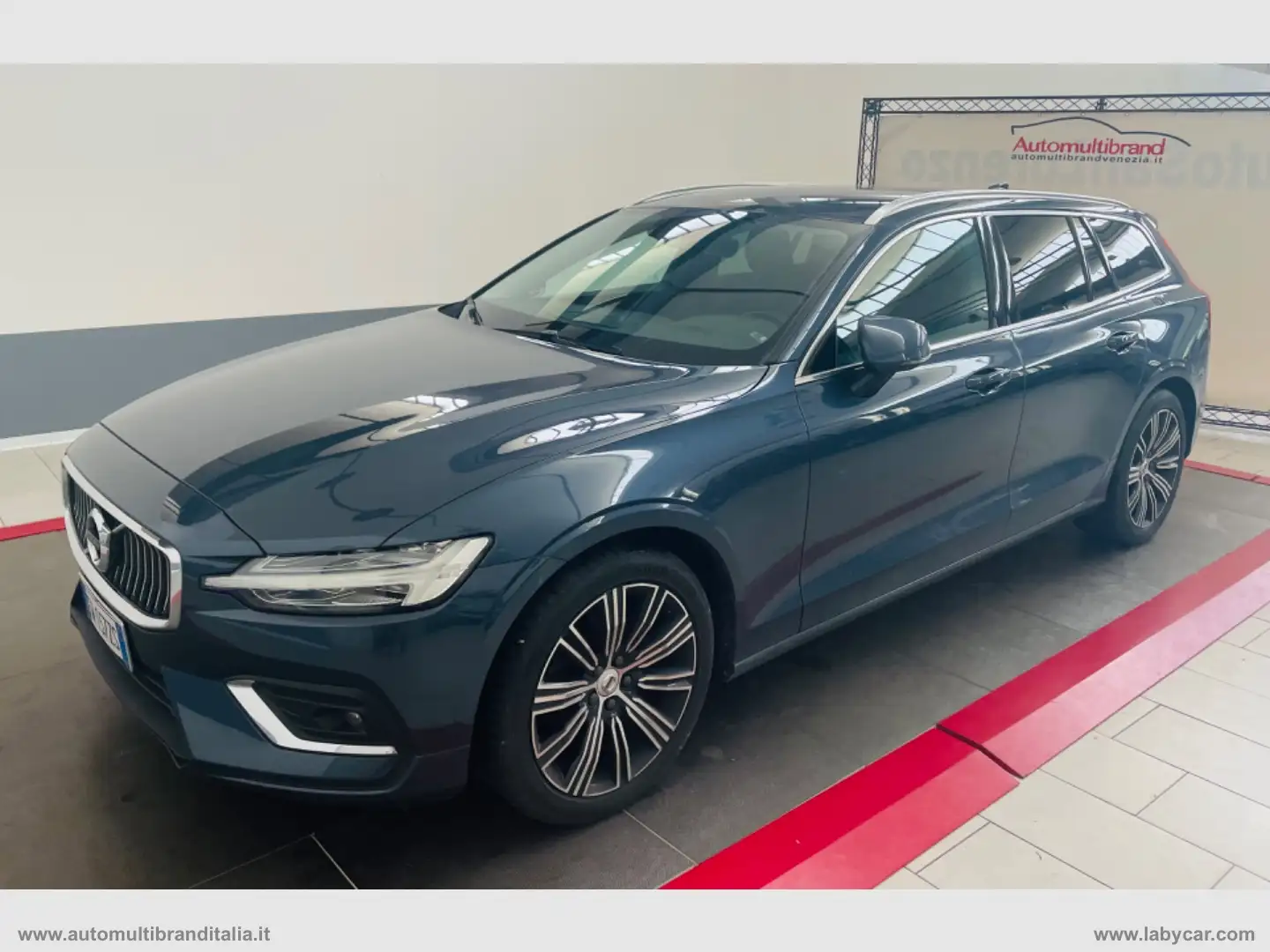 Volvo V60 D3 Geartronic Business Blauw - 1