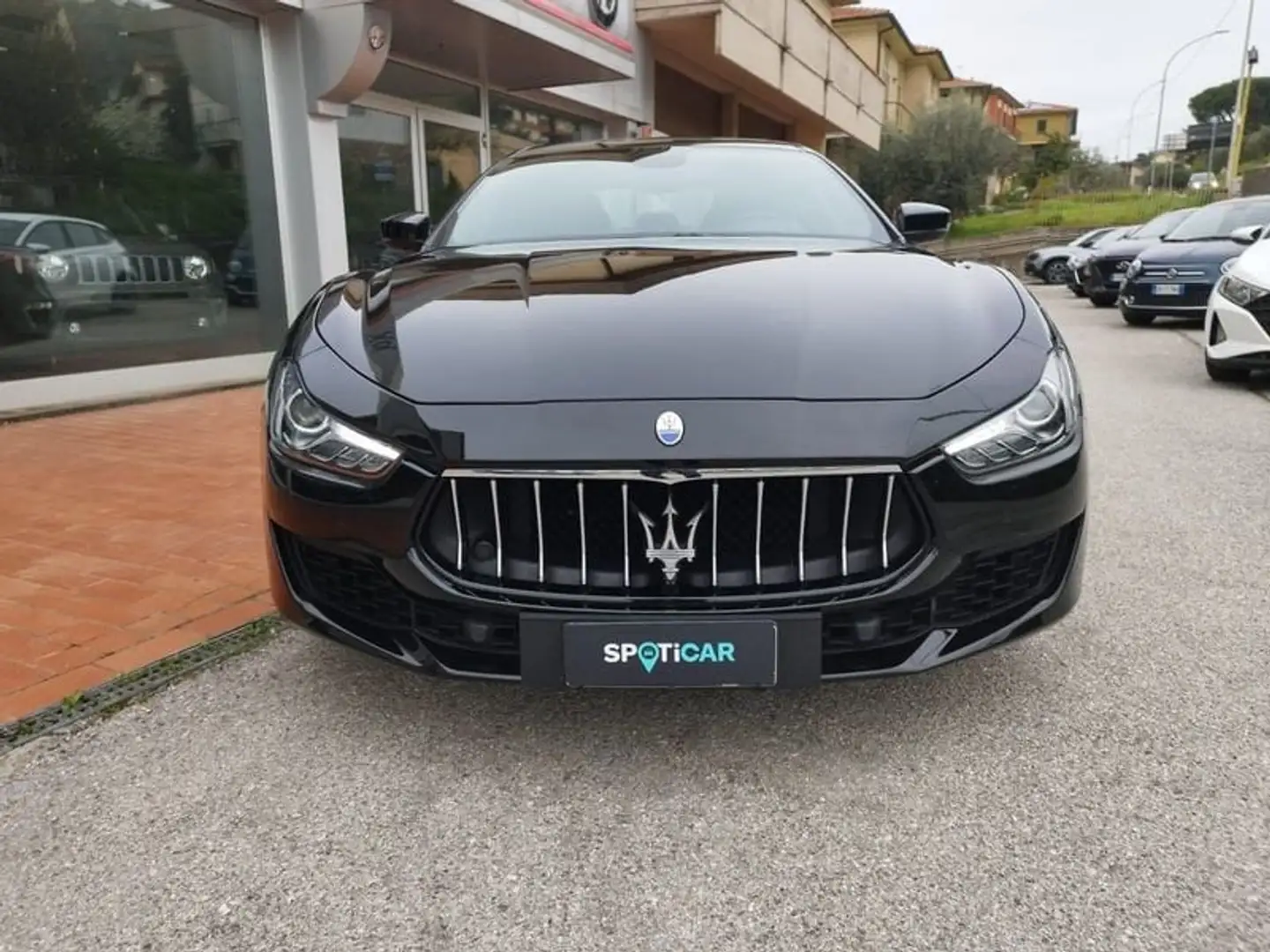 Maserati Ghibli 3.0 Diesel Schwarz - 2