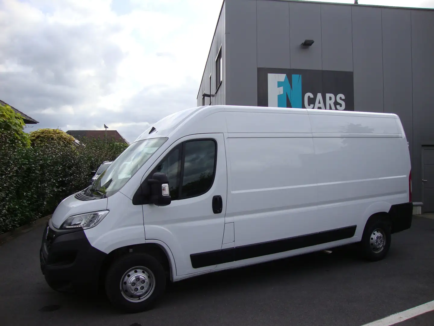 Peugeot Boxer 2.2 tdci, L3H2, camera, gps, 2024, btw in, sensors Blanc - 1