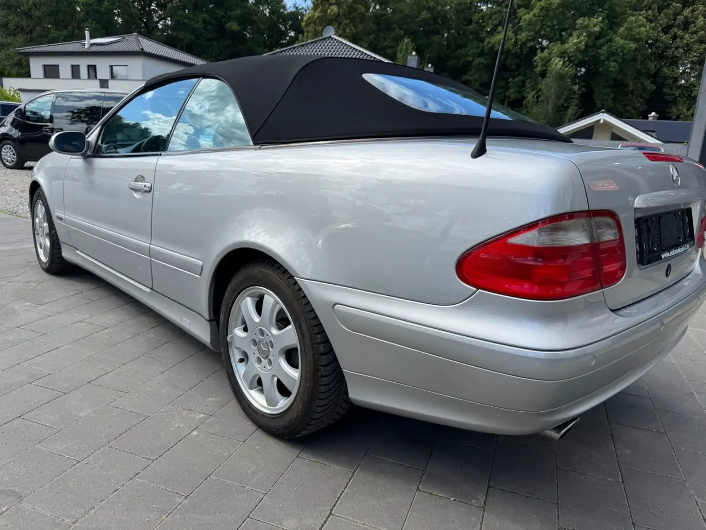 Mercedes-Benz CLK 200 KOMPRESSOR AVANTGARDE Silber - 2