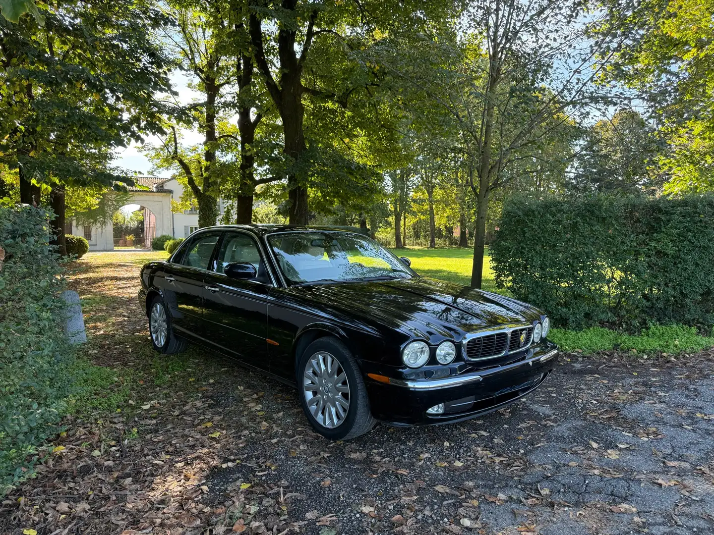 Jaguar XJ8 3.5 V8 Fekete - 2