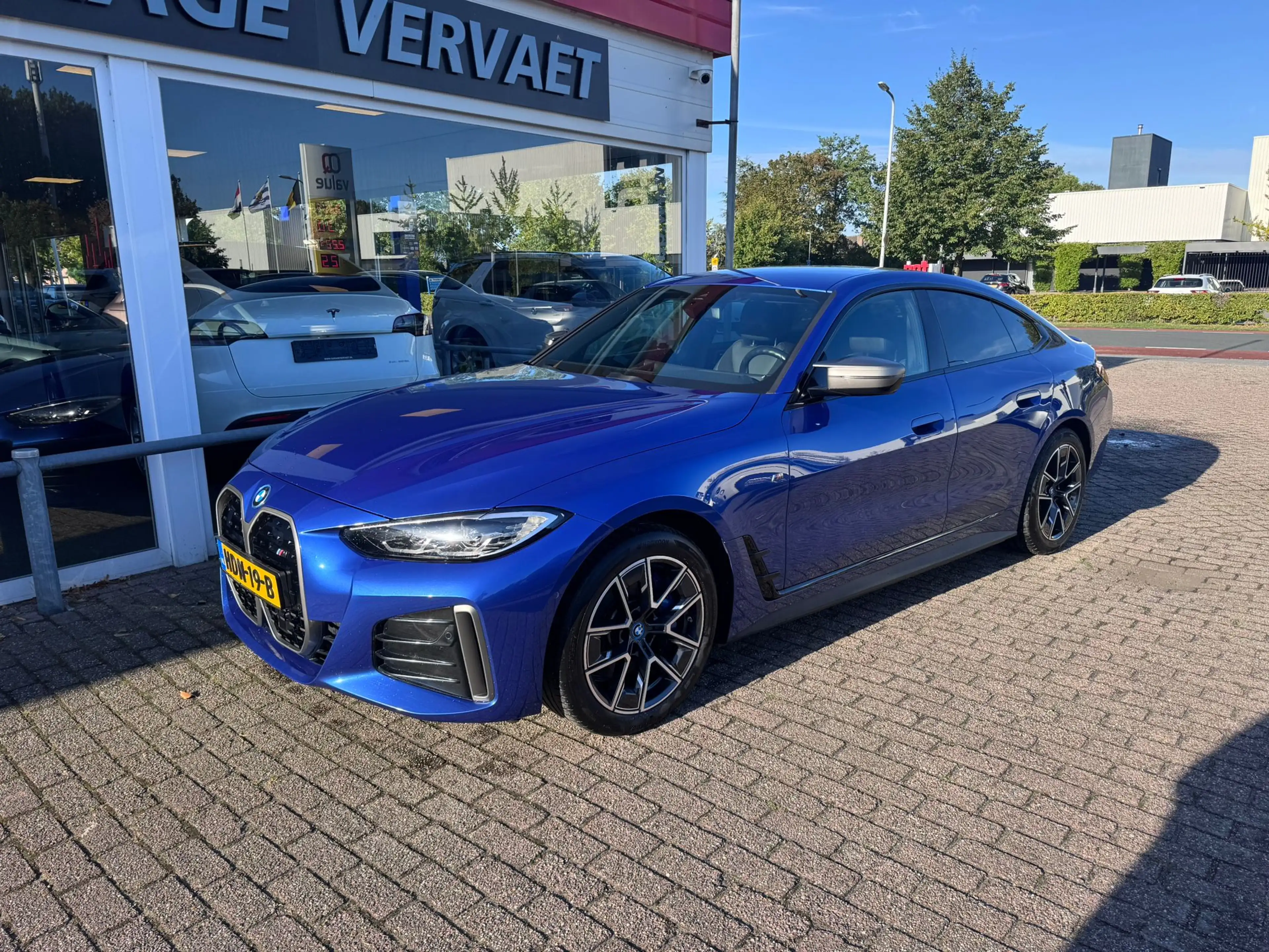 BMW i4 M50 High Executive 84 kWh — photo 2