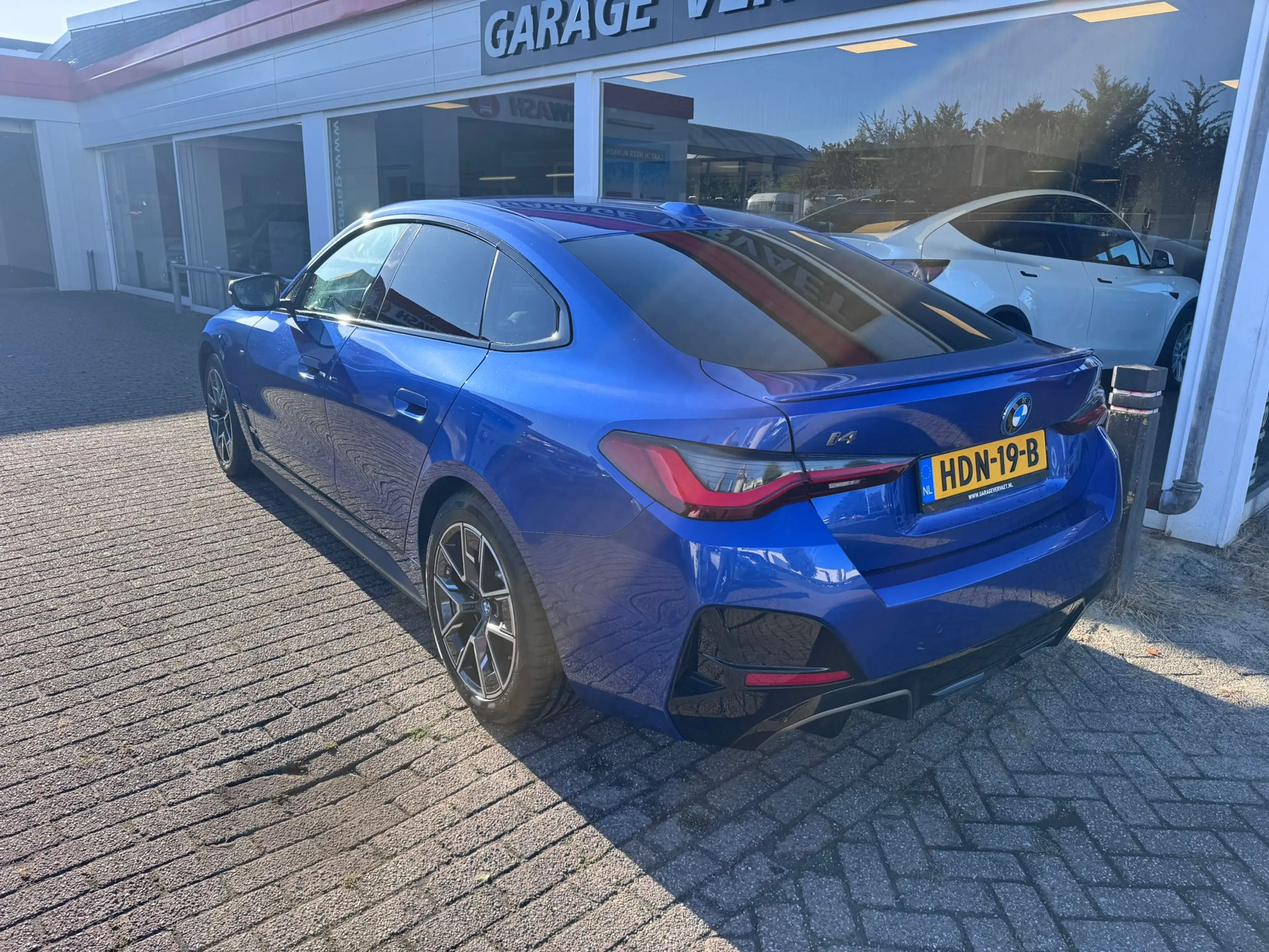 BMW i4 M50 High Executive 84 kWh — photo 3