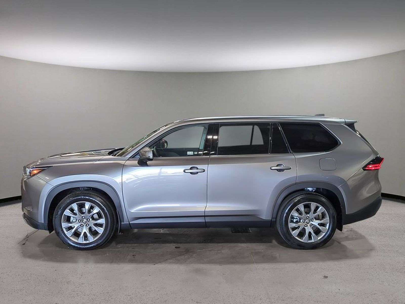 2026 Toyota Grand Highlander HYBRID LIMITED; LEATHER, JBL, PANORAMIC SUNROOF, S — снимка 1
