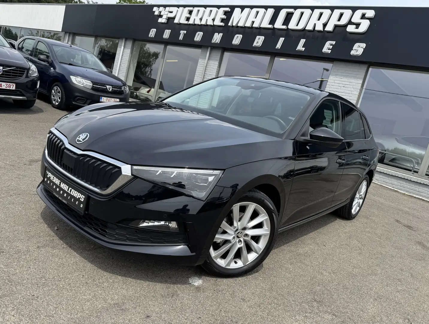 Skoda Scala 1.5 TSI Ambition DSG / CARPLAY / CAMERA / AUTO Negro - 1