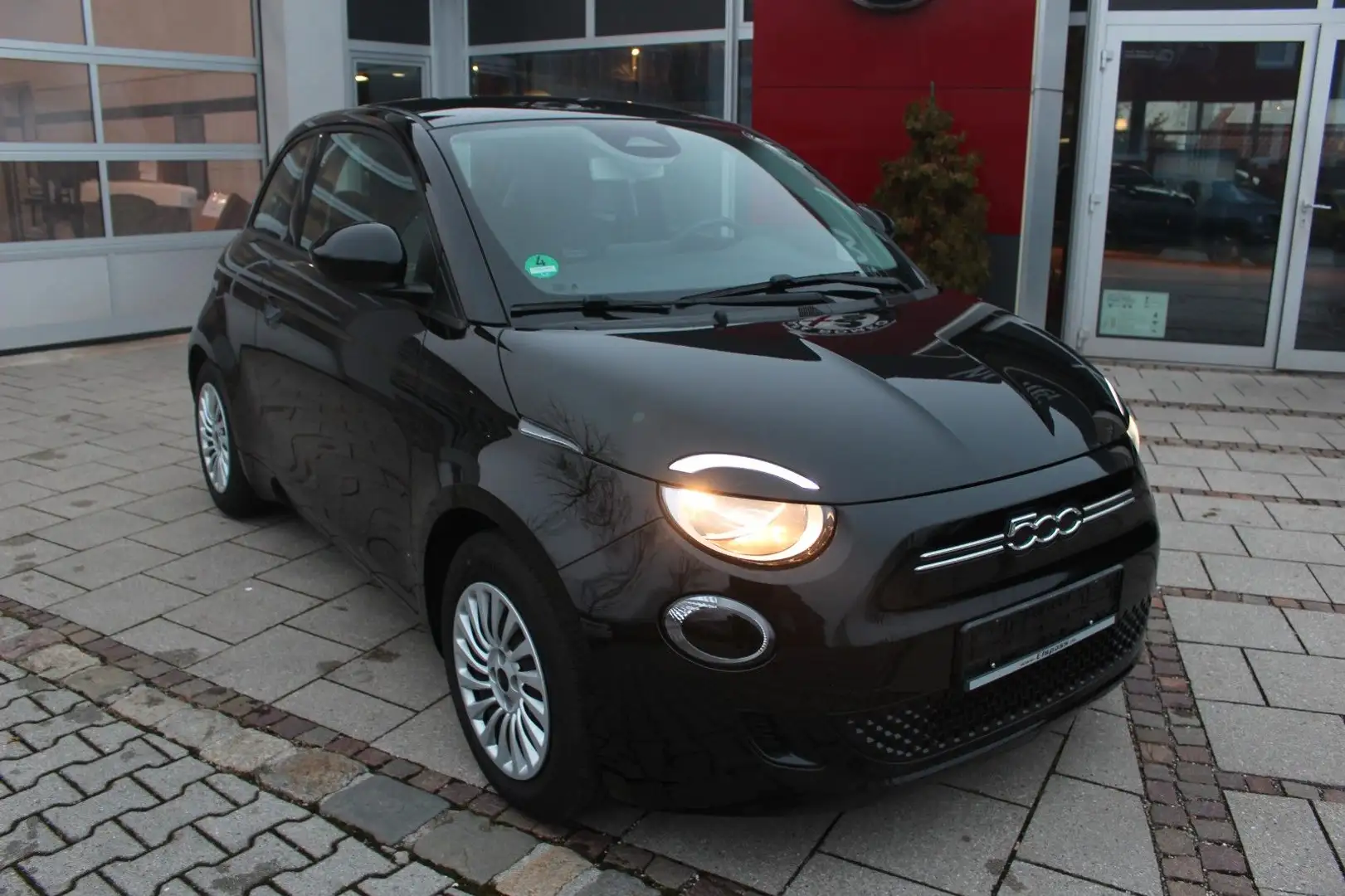 Fiat 500e Action   Radio & Winter-Paket Schwarz - 1
