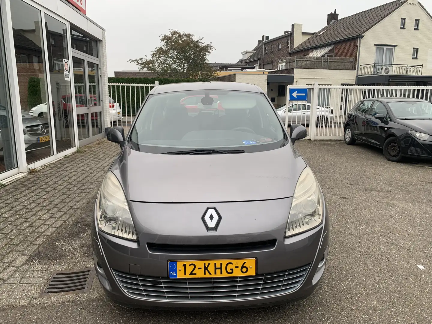 Renault Scenic Mooie  2.0 Dynamique Gris - 1