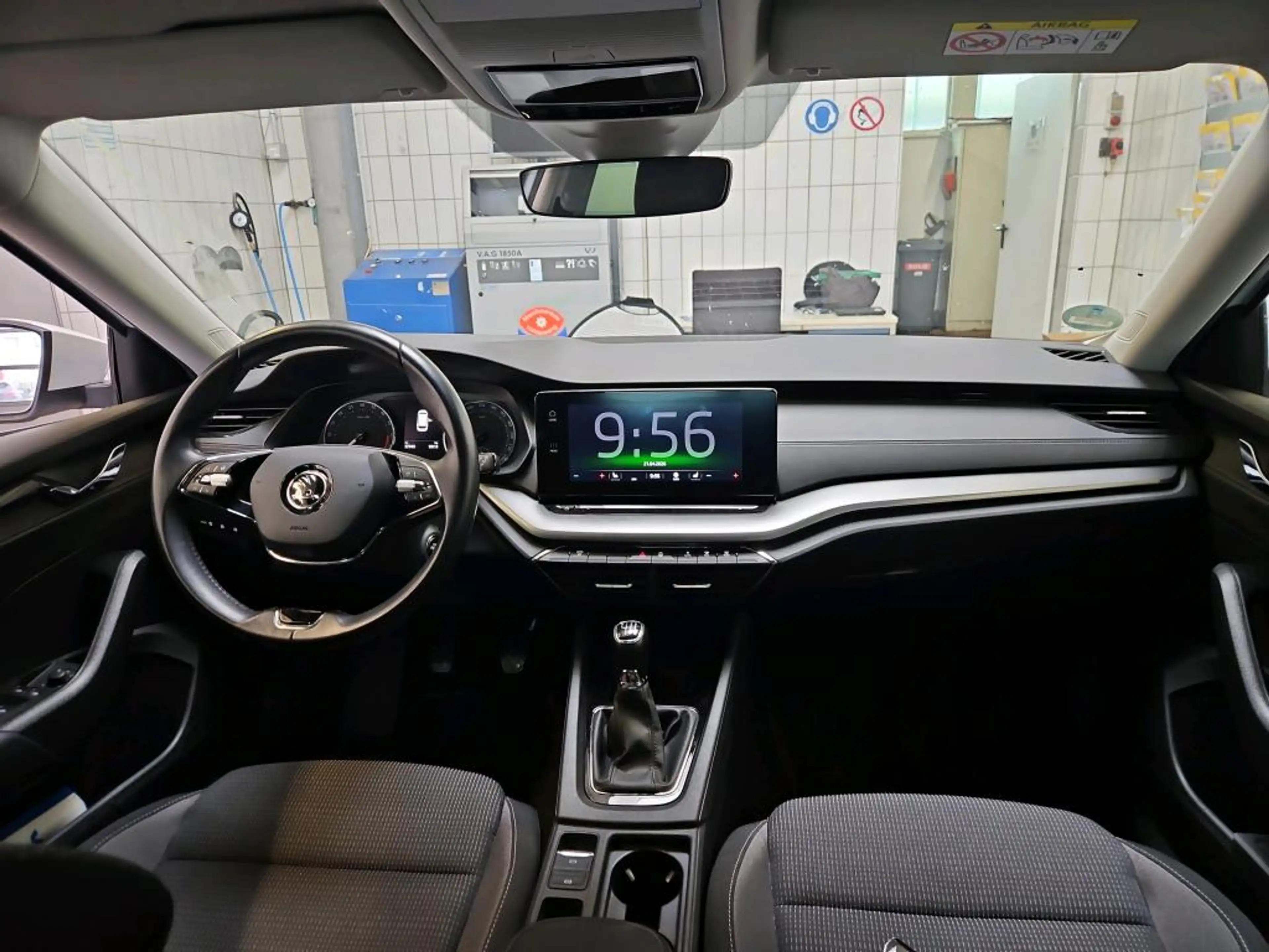Skoda Octavia Combi 2.0TDI FIRST EDITION*LED*PDC*AHK — photo 6