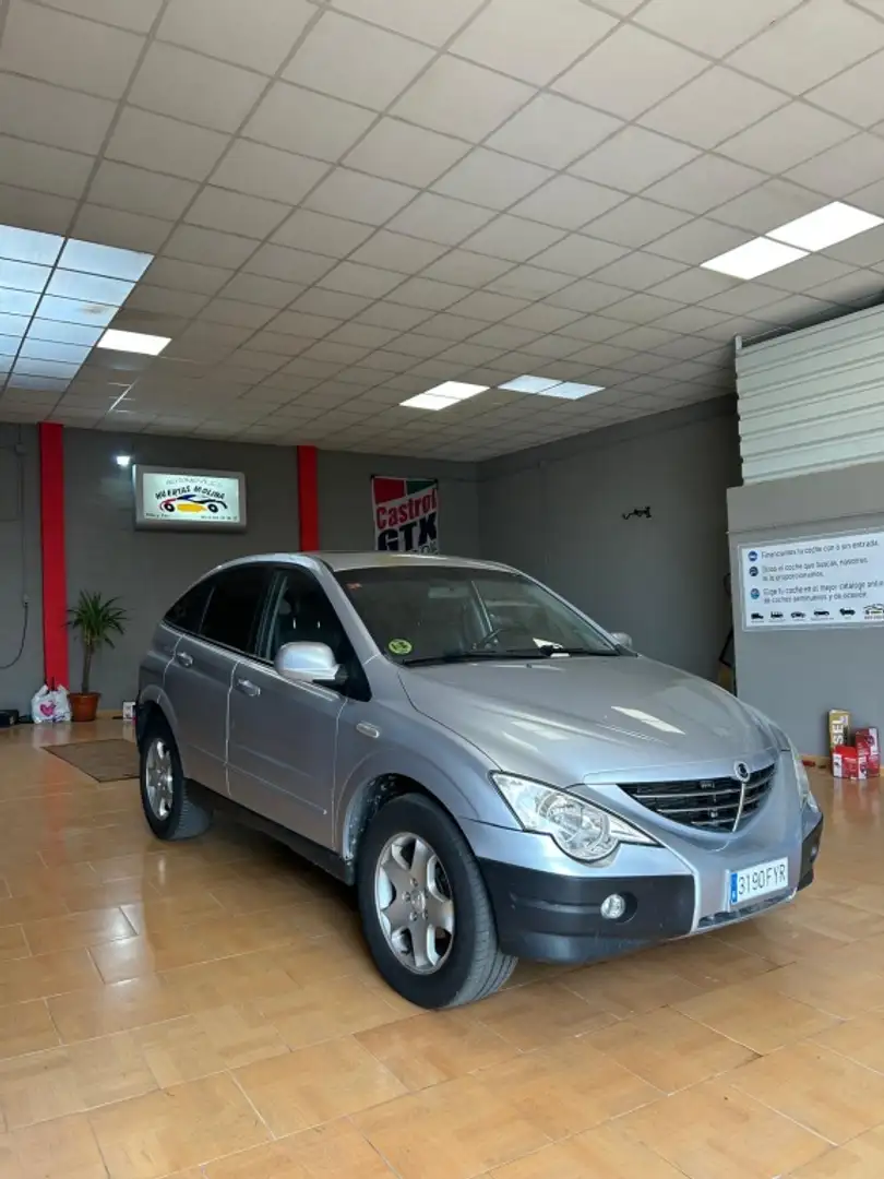 SsangYong Actyon 200Xdi Limited Gris - 1