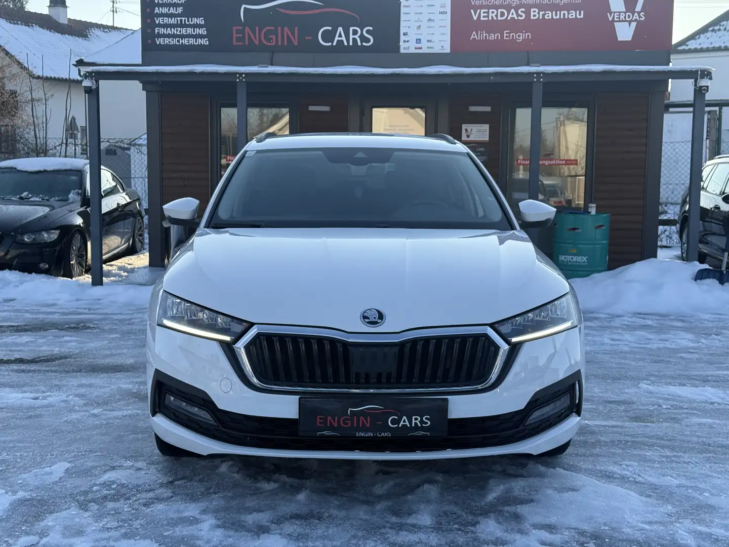 Skoda Octavia Combi 2,0 TDI Style DSG 1 Besitz Weiß - 2