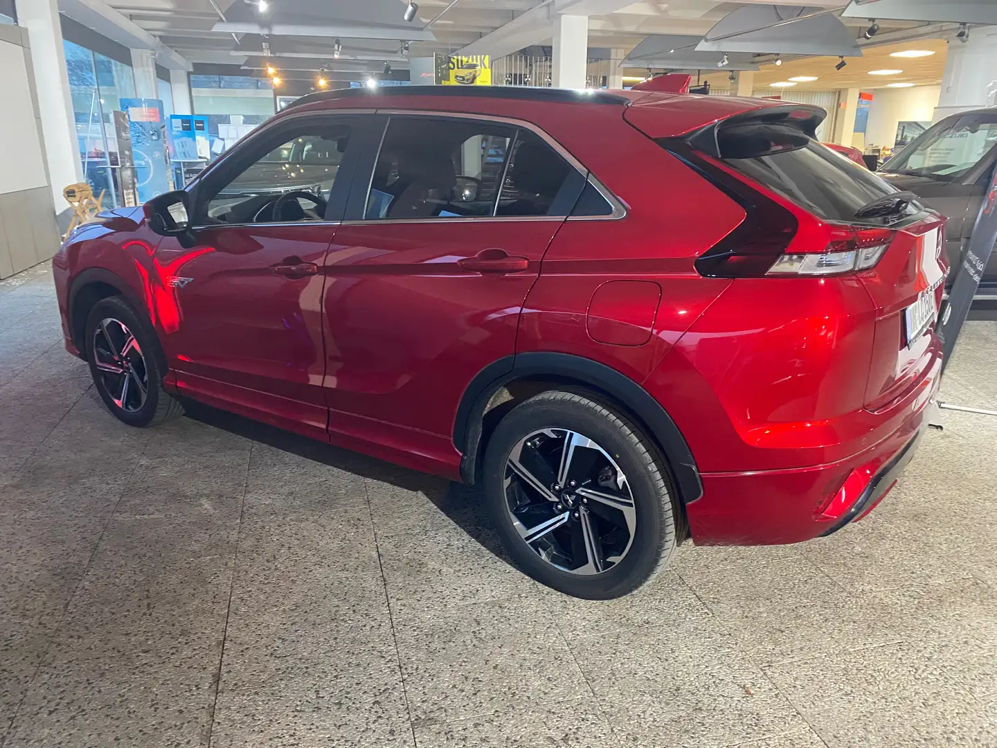 Mitsubishi Eclipse Cross Plus Select Black Hybrid 4WD Rot - 2