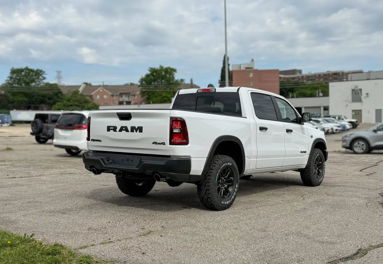 RAM 1500 снимка RAM 1500