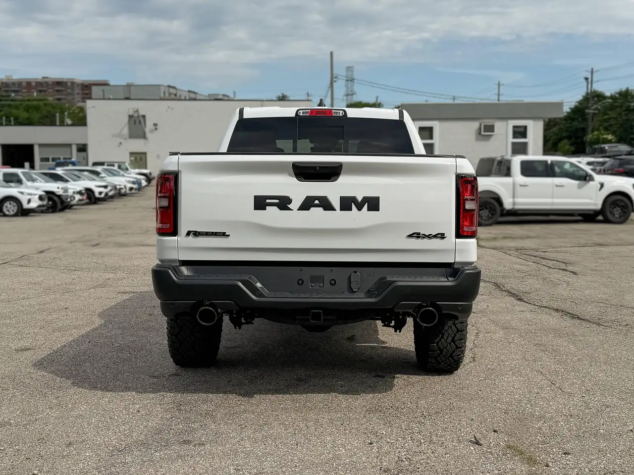 RAM 1500 снимка RAM 1500