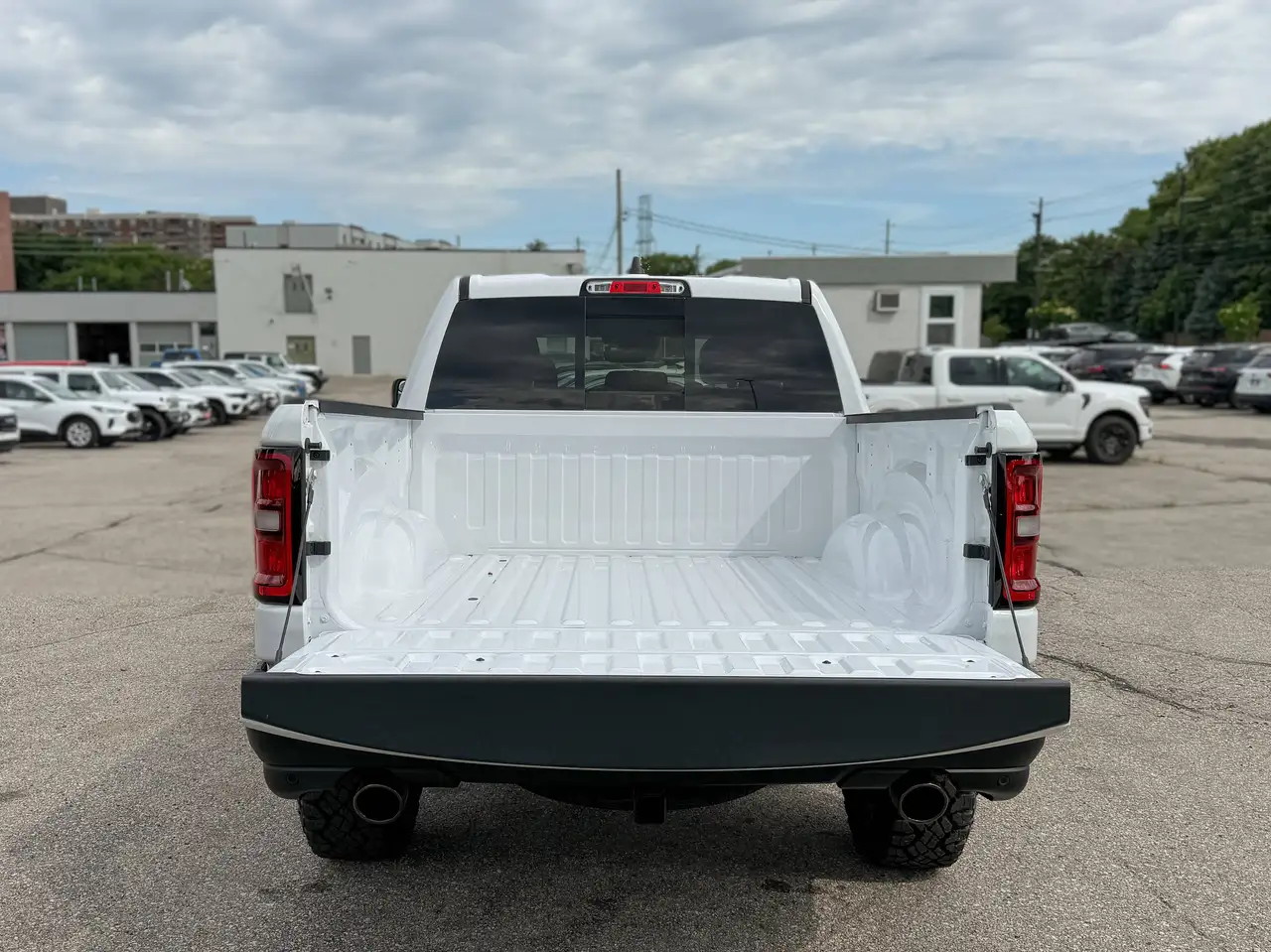 RAM 1500 снимка RAM 1500