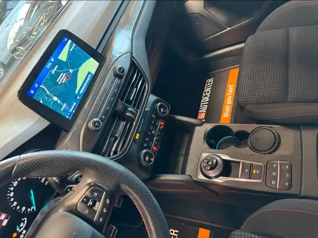 Ford Focus view 12