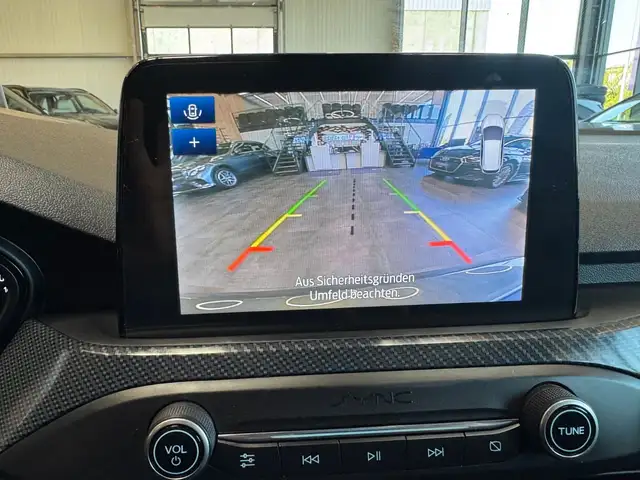 Ford Focus view 15