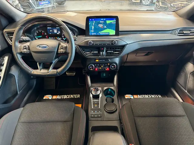 Ford Focus view 6