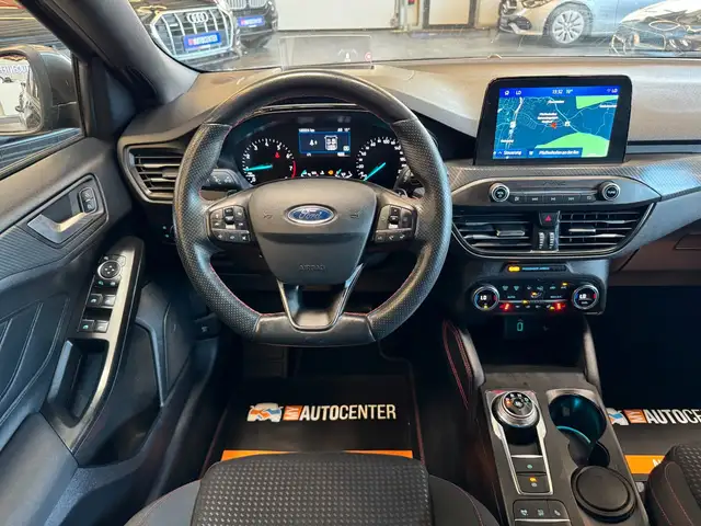 Ford Focus view 7