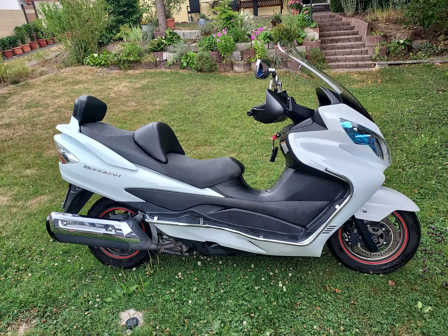 Suzuki Burgman 400 Blanco - 1