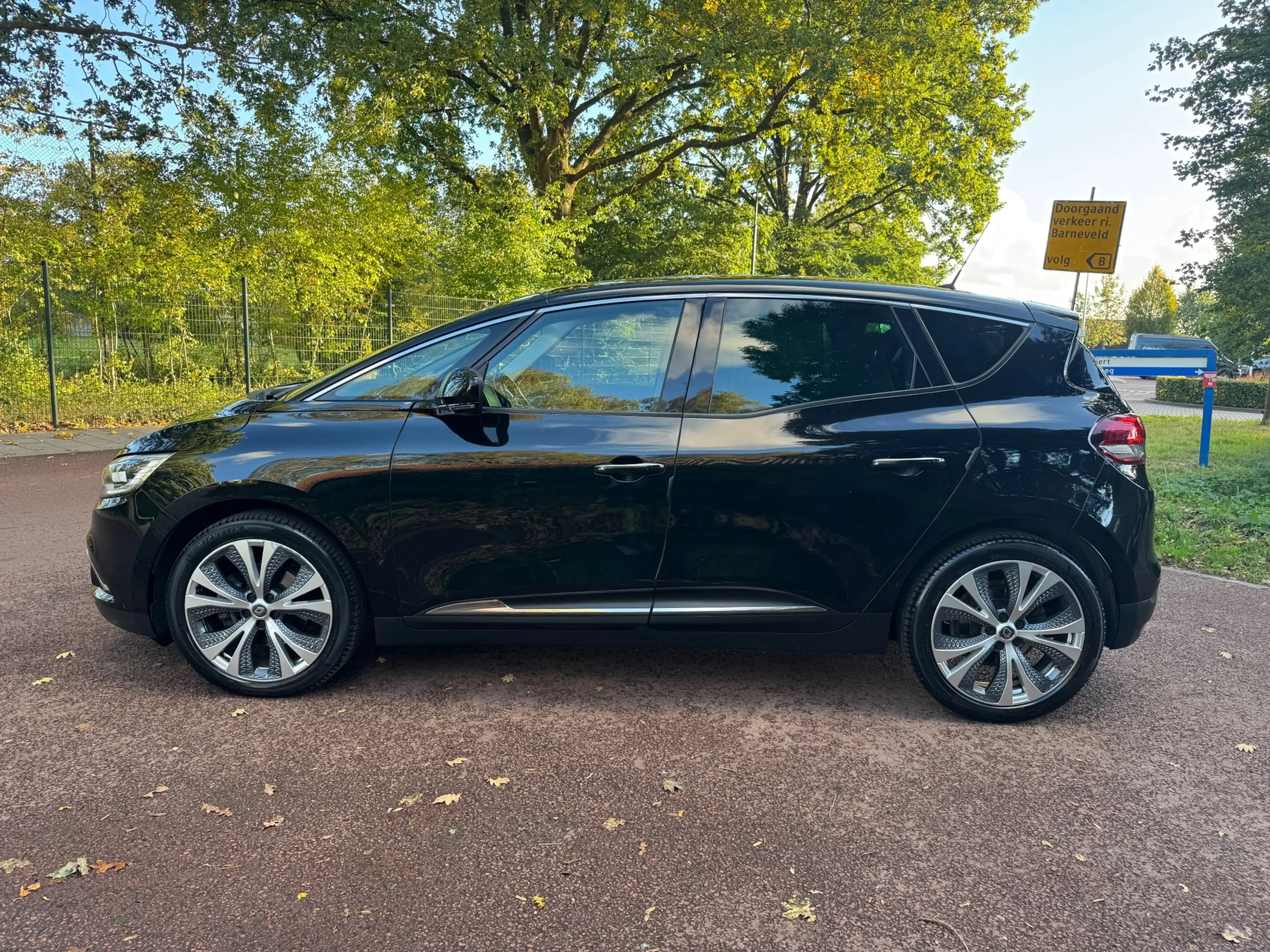 Renault Scenic 1.3 TCe Bose|Navi|Camera|Xenon|Pano|NAP| — photo 8