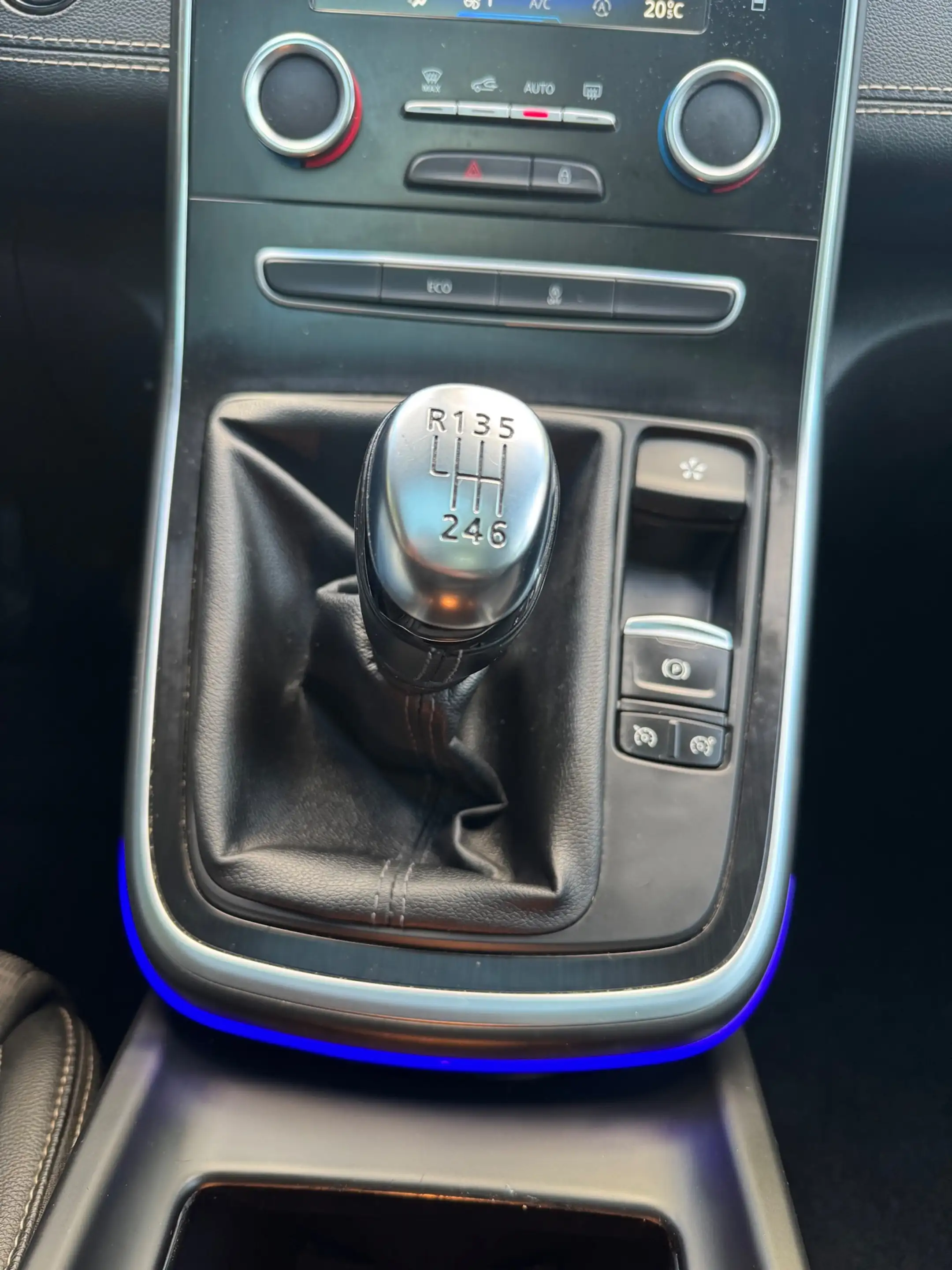 Renault Scenic 1.3 TCe Bose|Navi|Camera|Xenon|Pano|NAP| — photo 19