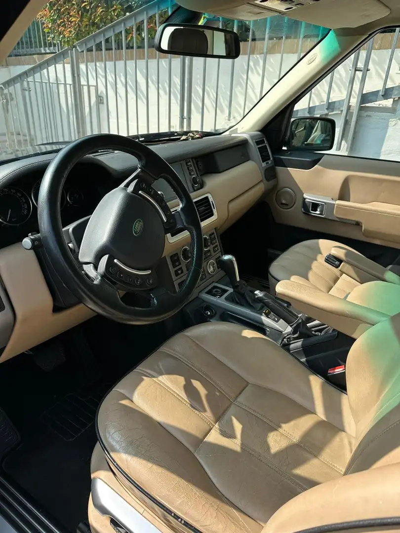 Land Rover - 2