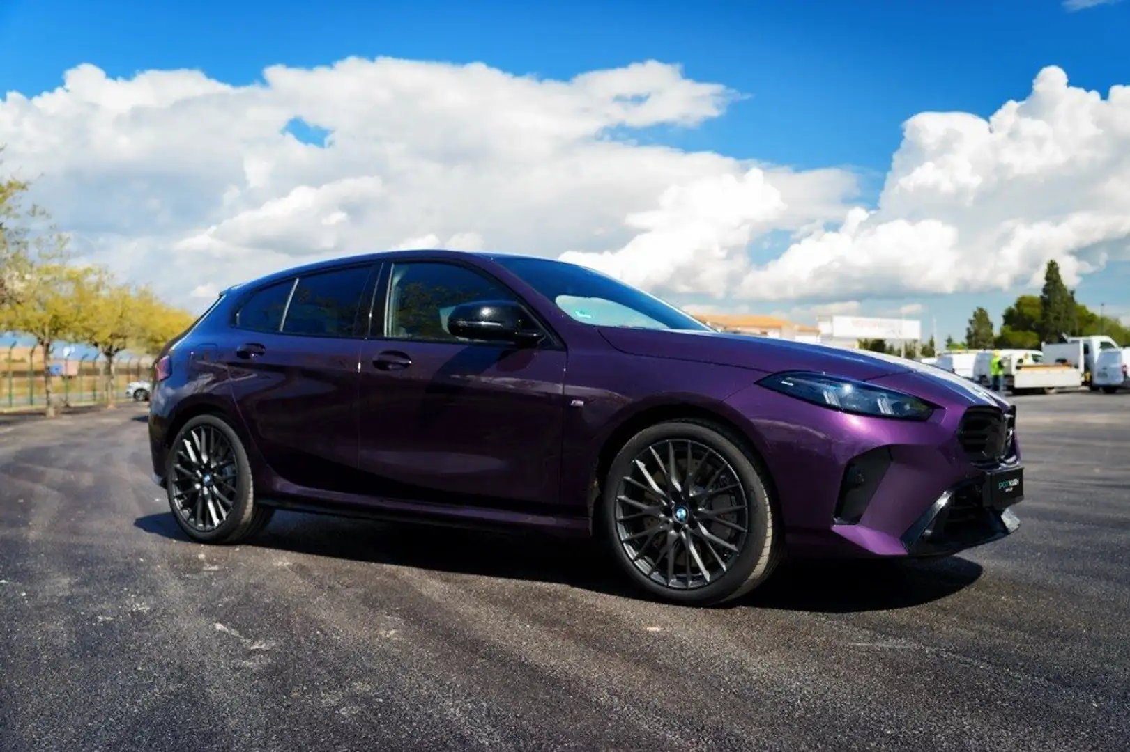 BMW M1 35i xDrive Limousine Paars - 2