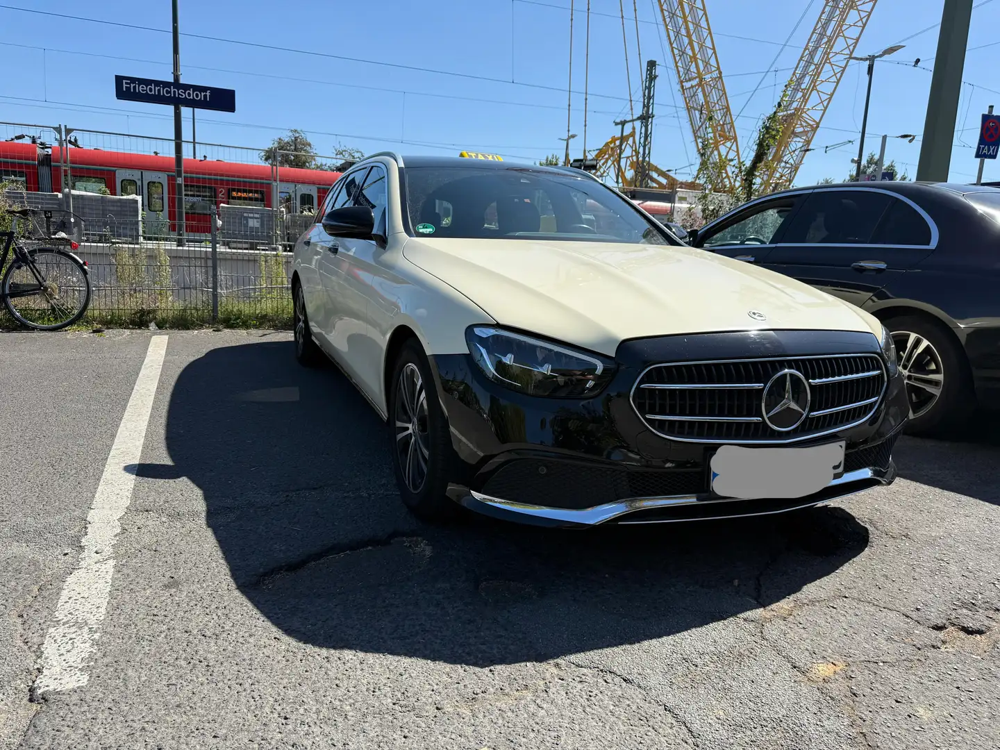 Mercedes-Benz E 200 d T 9G-TRONIC Avantgarde Inspektion und Tuv neu Schwarz - 1