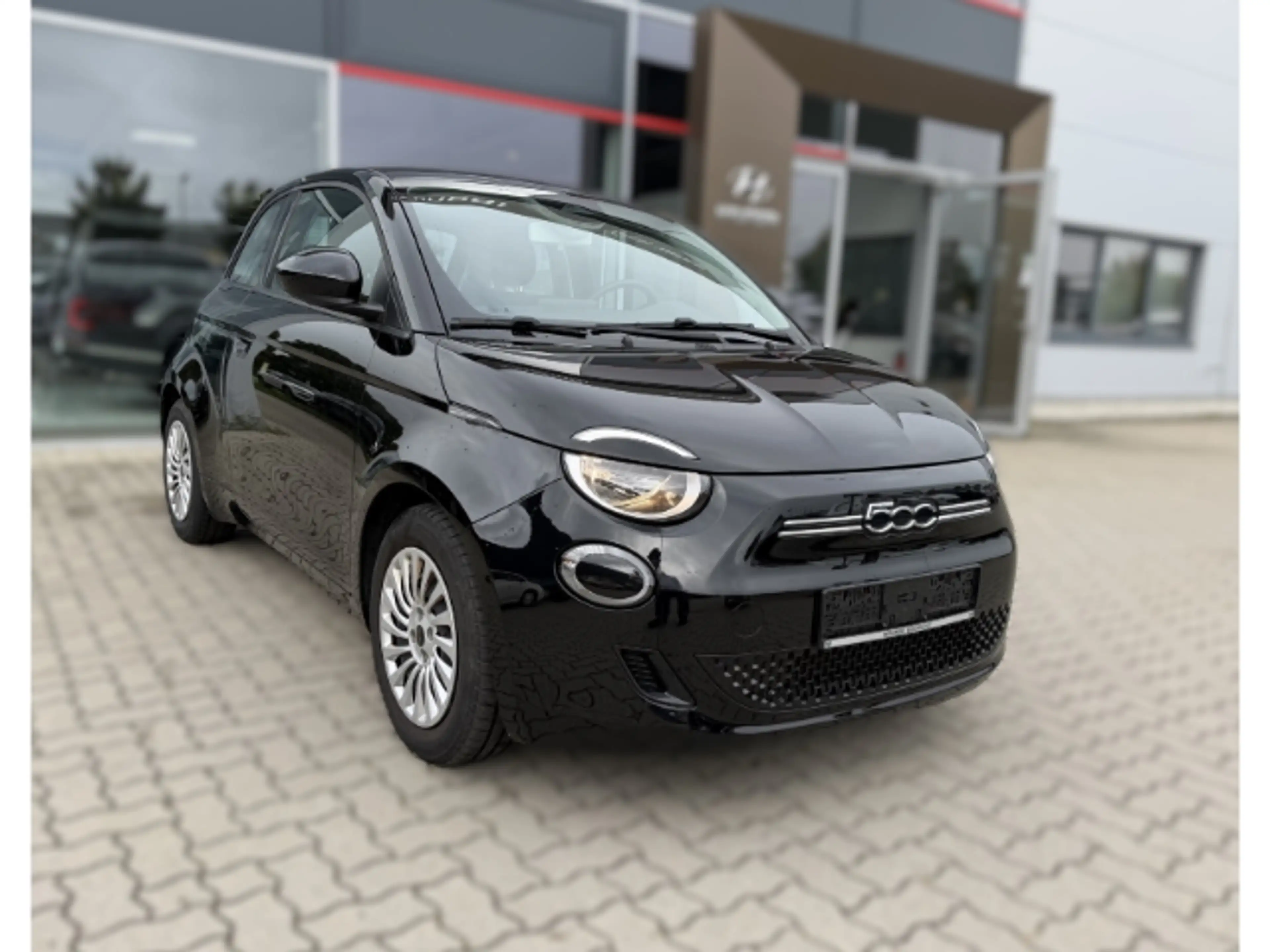Fiat 500e Action *Klimaanlage *Apple Car Play — photo 3