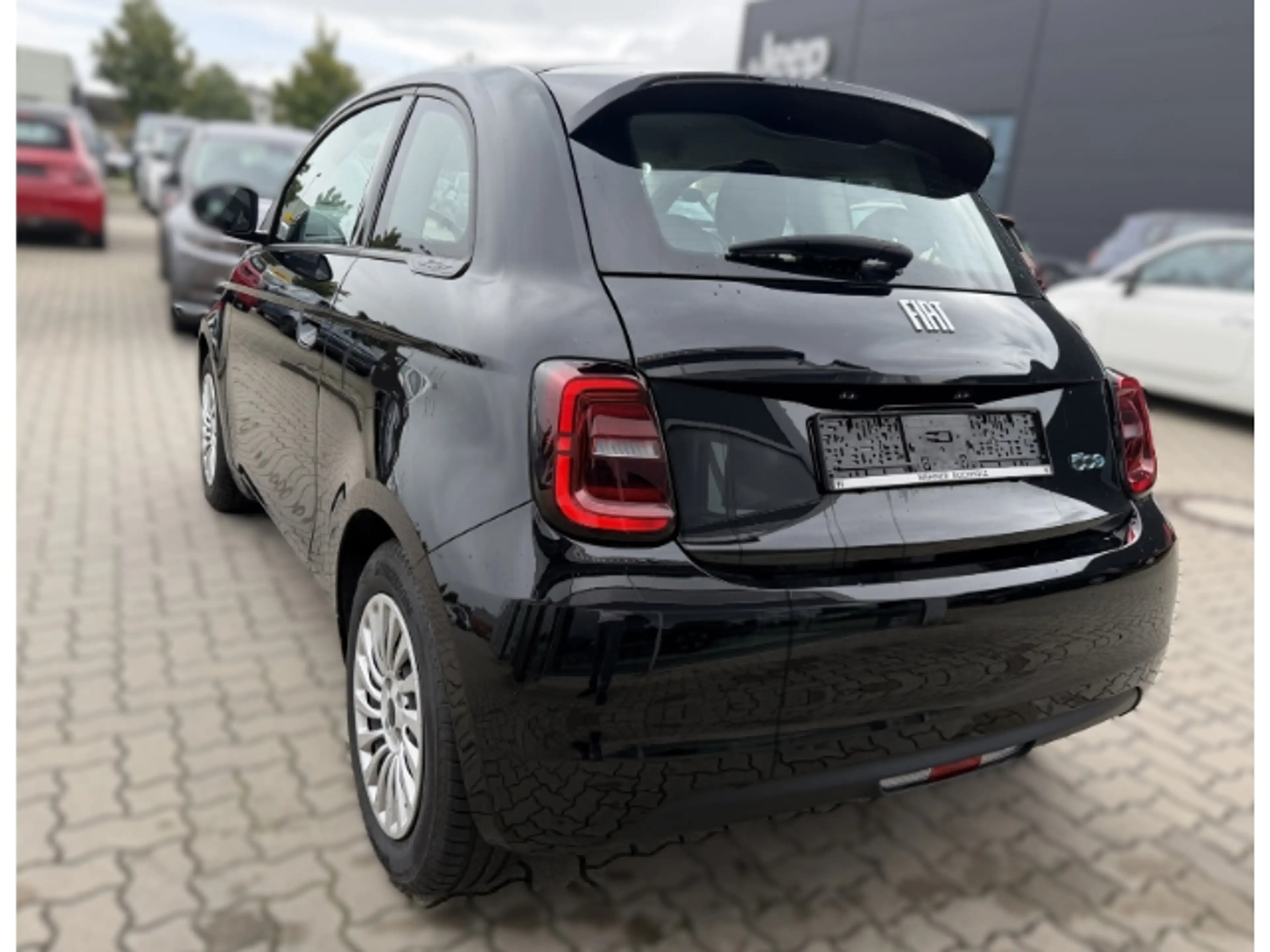 Fiat 500e Action *Klimaanlage *Apple Car Play — photo 7