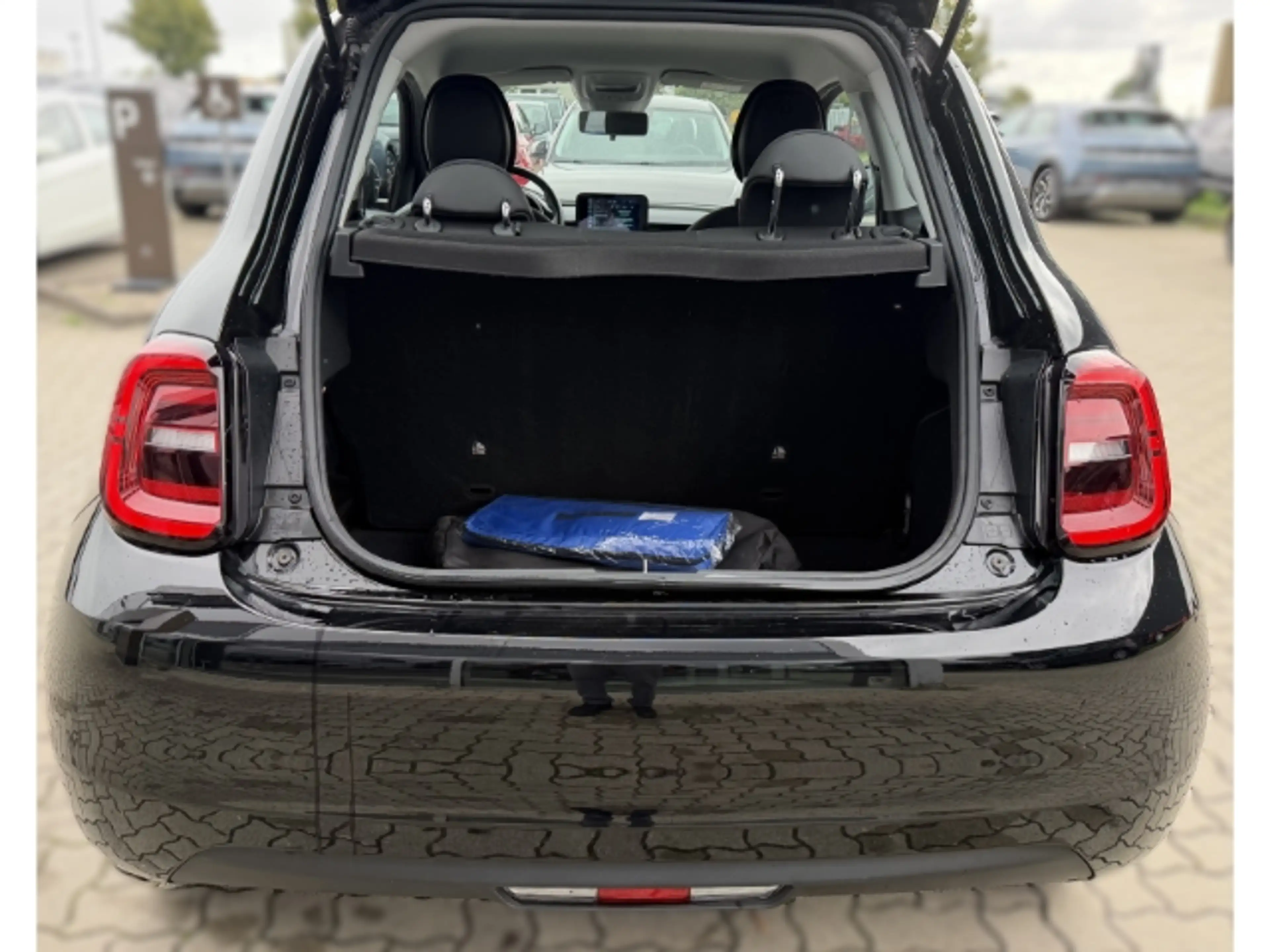 Fiat 500e Action *Klimaanlage *Apple Car Play — photo 12