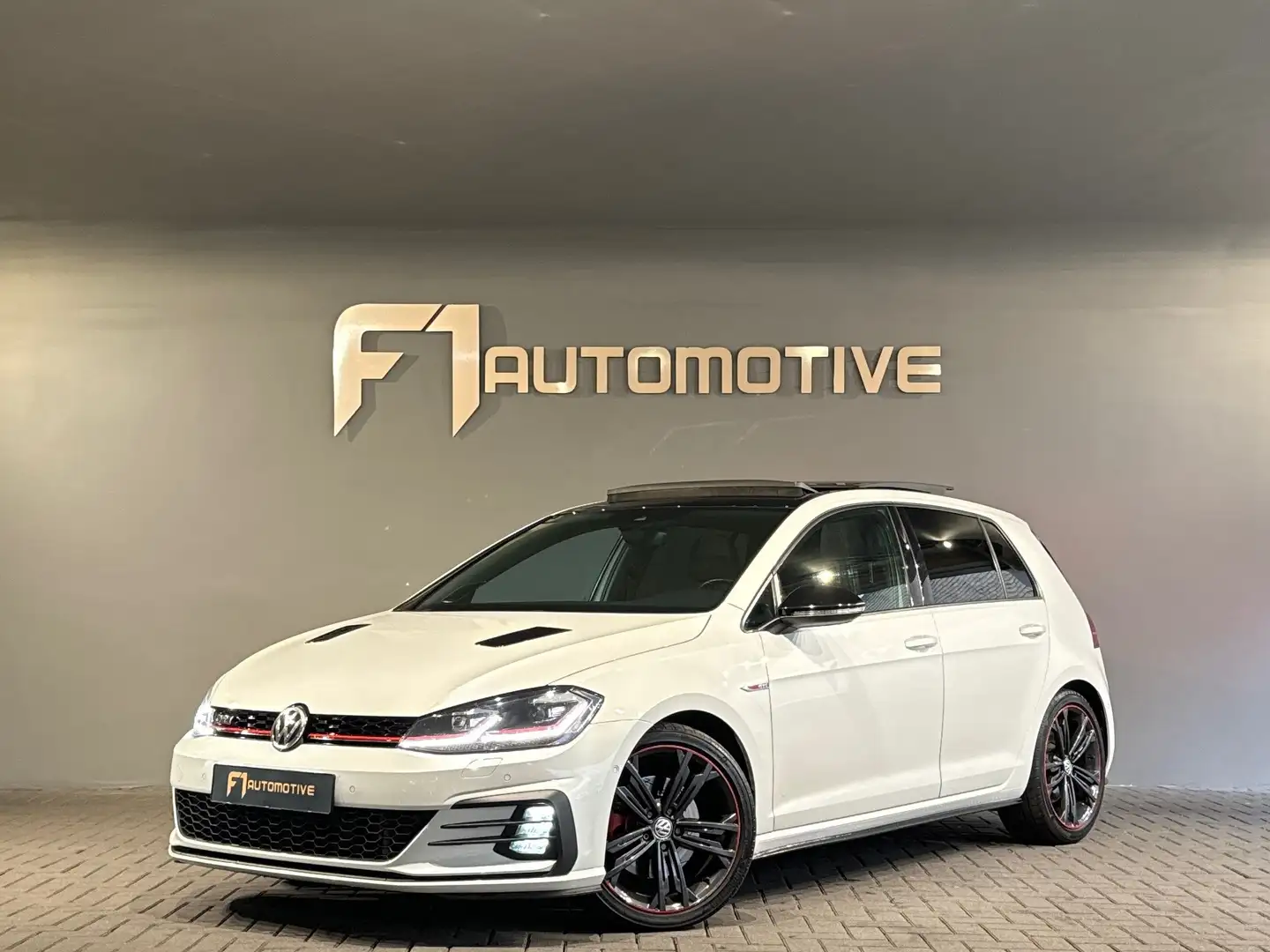 Volkswagen Golf GTI 2.0 TSI Pano|Key|Dyna|Discover Pro|DCC Blanc - 1