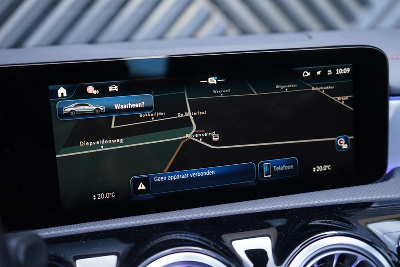 Mercedes-Benz CLA 180 AMG ACC Pano Memory 360 HUD IHC+ Ambient Keyless — photo 8