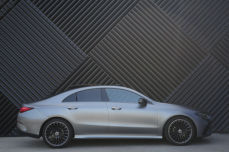 Mercedes-Benz CLA 180 AMG ACC Pano Memory 360 HUD IHC+ Ambient Keyless — photo 3
