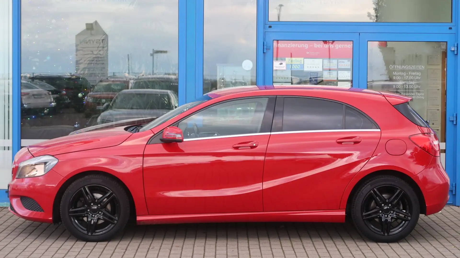 Mercedes-Benz A 180 Style BE Rot - 2