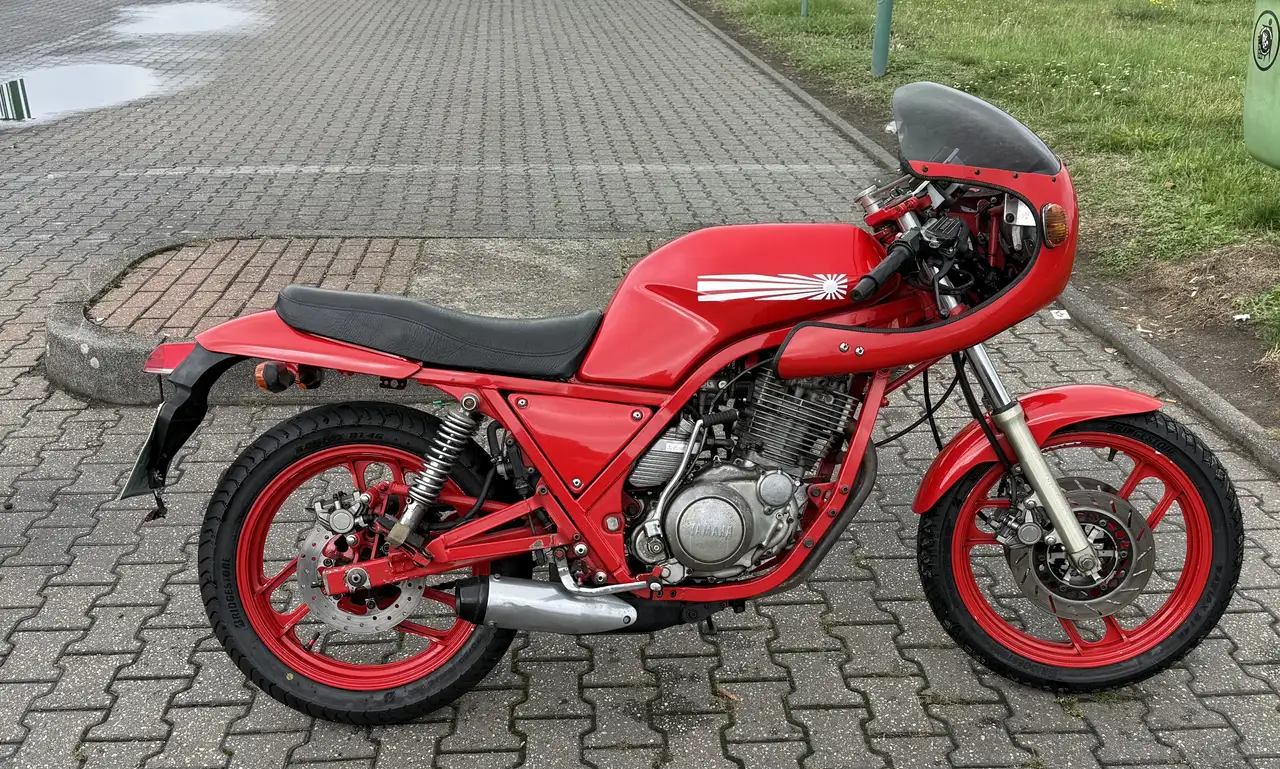Yamaha SRX 600
