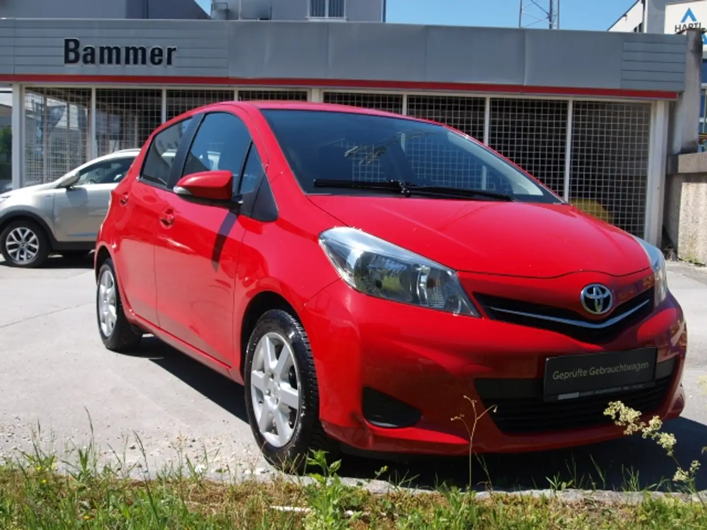Toyota Yaris YARIS 1,33 5-TG LOUNGE Rot - 1