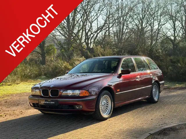 BMW 5-series Touring E39 | Royal Red | Blijvend youngt