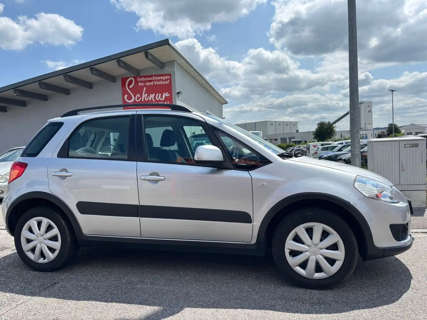 Suzuki SX4 Club 4X4 Grau - 1