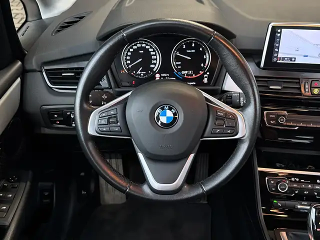 BMW 2 Series view 7
