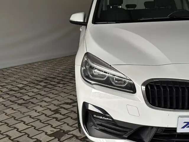 BMW 2 Series view 15