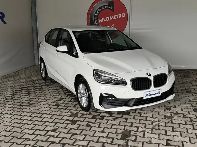 BMW 2 Series view 13